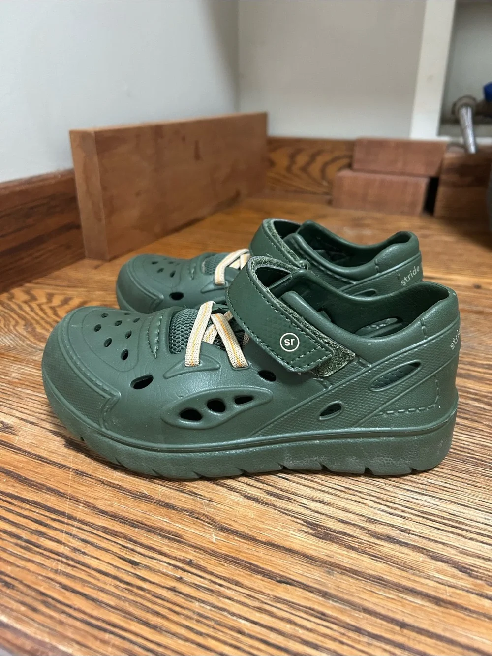 NEW Stride Rite Kids Water Shoes,  never worn, clean, smoke free home.